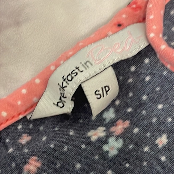 Breakfast In Bed Pajama Camisole Top & Shorts Size Small - Picture 3 of 10